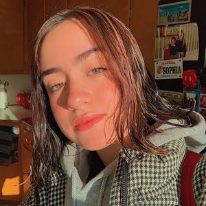 Meet your Posher, Pia